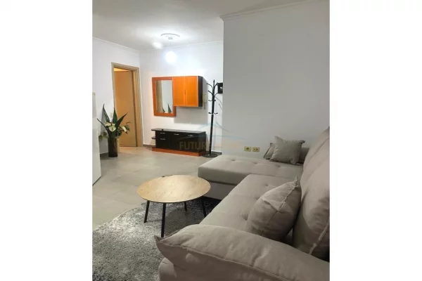 Shtepi me qera Apartament ne Tirane, 2+1, Mobilimi E mobiluar, Pagesa 600  Euro.