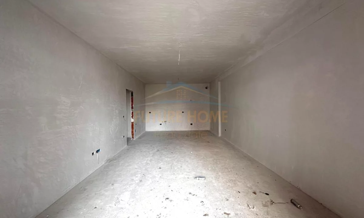 Appartamento in vendita a Tirana 2+1, Vuoto