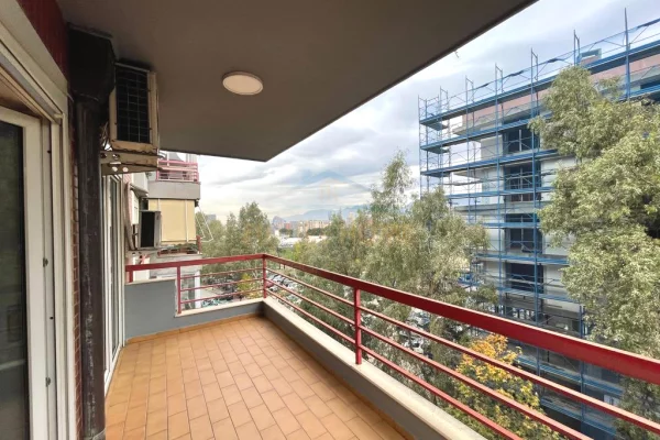 Shtepi me qera Apartament ne Tirane, 2+1, Mobilimi E mobiluar, Pagesa 800  Euro.