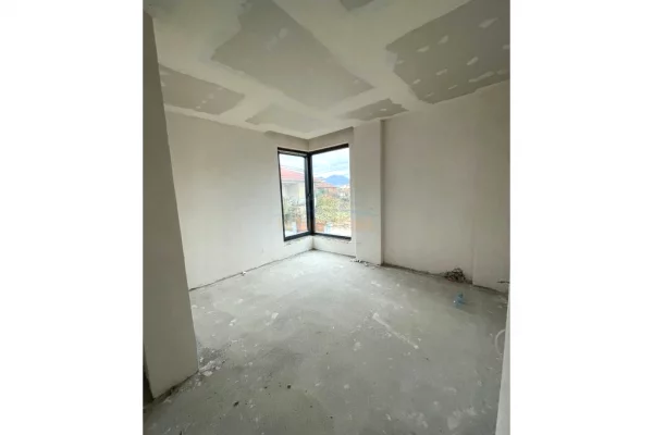 Villa di lusso in vendita a Tirana 3+1, Vuoto