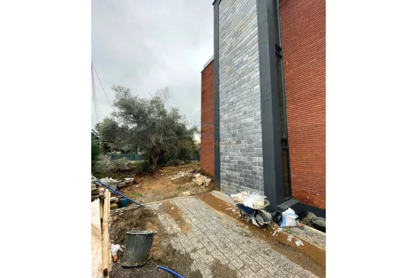 Villa di lusso in vendita a Tirana 3+1, Vuoto