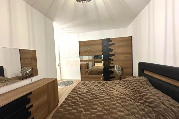 Shtepi ne shitje Apartament ne Tirane, 2+1, Mobilimi E mobiluar, Pagesa 255,000  Euro.