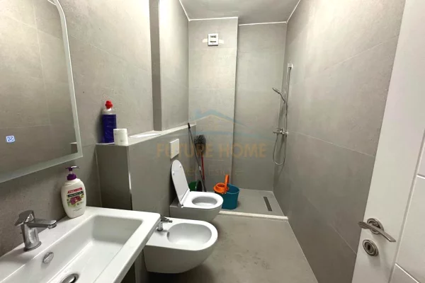 Shtepi ne shitje Apartament ne Tirane, 2+1, Mobilimi E mobiluar, Pagesa 255,000  Euro.