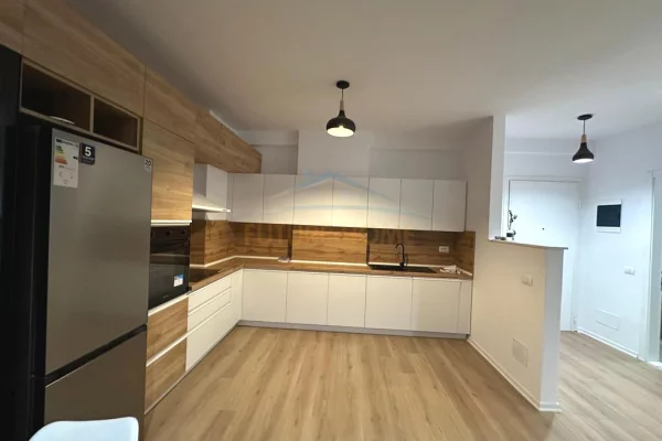 Shtepi ne shitje Apartament ne Tirane, 2+1, Mobilimi E mobiluar, Pagesa 255,000  Euro.