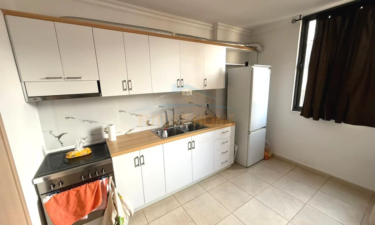 Shtepi ne shitje Apartament ne Tirane, 1+1, Mobilimi E mobiluar, Pagesa 113,000  Euro.