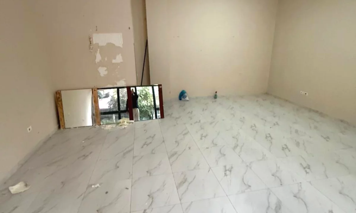 Shitet, Ambient biznesi , Yzberisht, Tirane