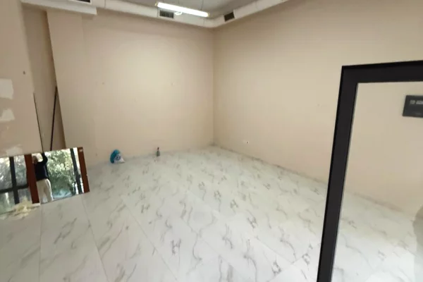 Business Property in Sale 1+1 in Tirana - 100,000 Euro