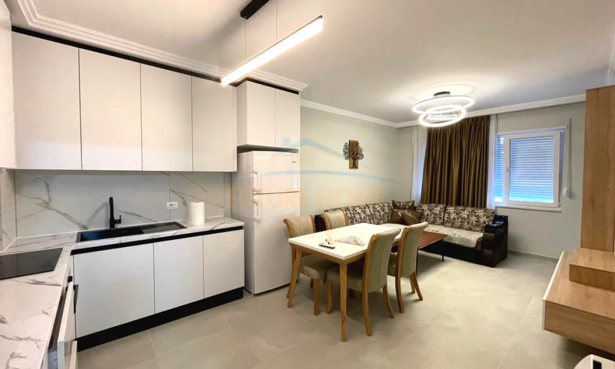 Shtepi me qera Apartament ne Tirane, 2+1, Mobilimi E mobiluar, Pagesa 550  Euro.