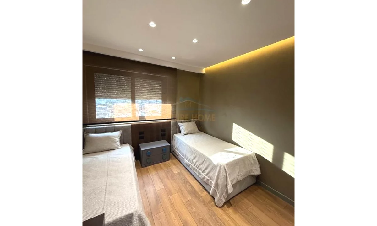 Shtepi me qera Apartament ne Tirane, 2+1, Mobilimi E mobiluar, Pagesa 1,700  Euro.