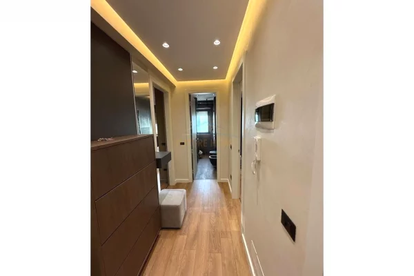 Shtepi me qera Apartament ne Tirane, 2+1, Mobilimi E mobiluar, Pagesa 1,700  Euro.