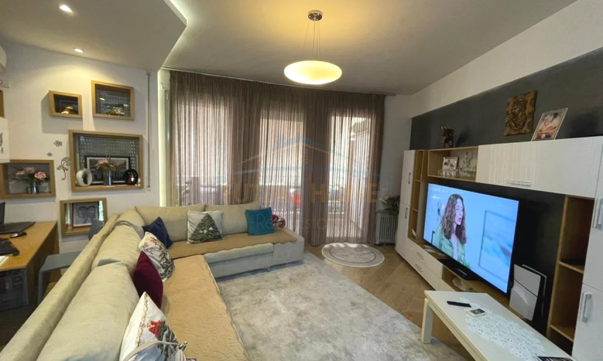 Shtepi ne shitje Apartament ne Tirane, 2+1, Mobilimi E mobiluar, Pagesa 255,000  Euro.