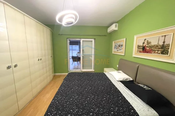 Shtepi me qera Apartament ne Tirane, 2+1, Mobilimi E mobiluar, Pagesa 1,000  Euro.