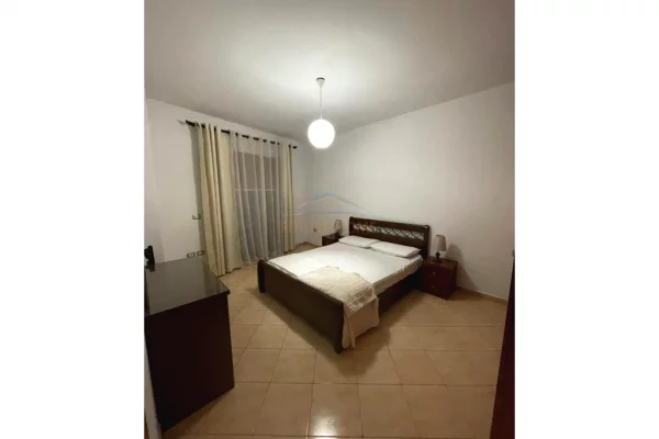 Shtepi me qera Apartament ne Tirane, 2+1, Mobilimi E mobiluar, Pagesa 800  Euro.