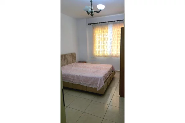 Shtepi ne shitje Apartament ne Tirane, 1+1, Mobilimi E mobiluar, Pagesa 120,000  Euro.