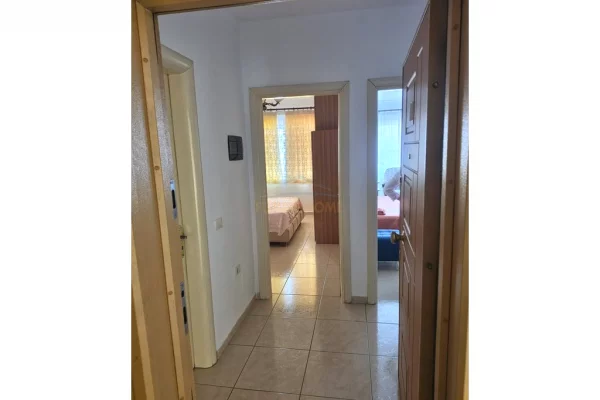 Shtepi ne shitje Apartament ne Tirane, 1+1, Mobilimi E mobiluar, Pagesa 120,000  Euro.