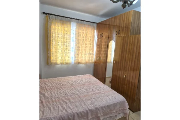 Shtepi ne shitje Apartament ne Tirane, 1+1, Mobilimi E mobiluar, Pagesa 120,000  Euro.