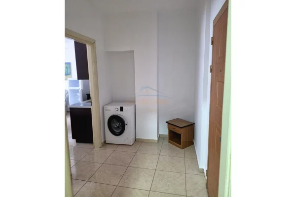 Shtepi ne shitje Apartament ne Tirane, 1+1, Mobilimi E mobiluar, Pagesa 120,000  Euro.