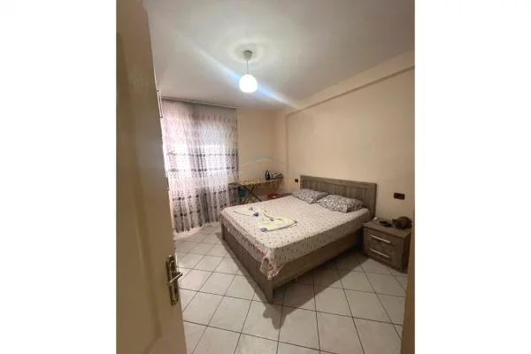 Shtepi ne shitje Apartament ne Tirane, 1+1, Mobilimi E mobiluar, Pagesa 108,000  Euro.