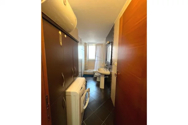 Shtepi me qera Apartament ne Tirane, 2+1, Mobilimi E mobiluar, Pagesa 65,000  Leke.