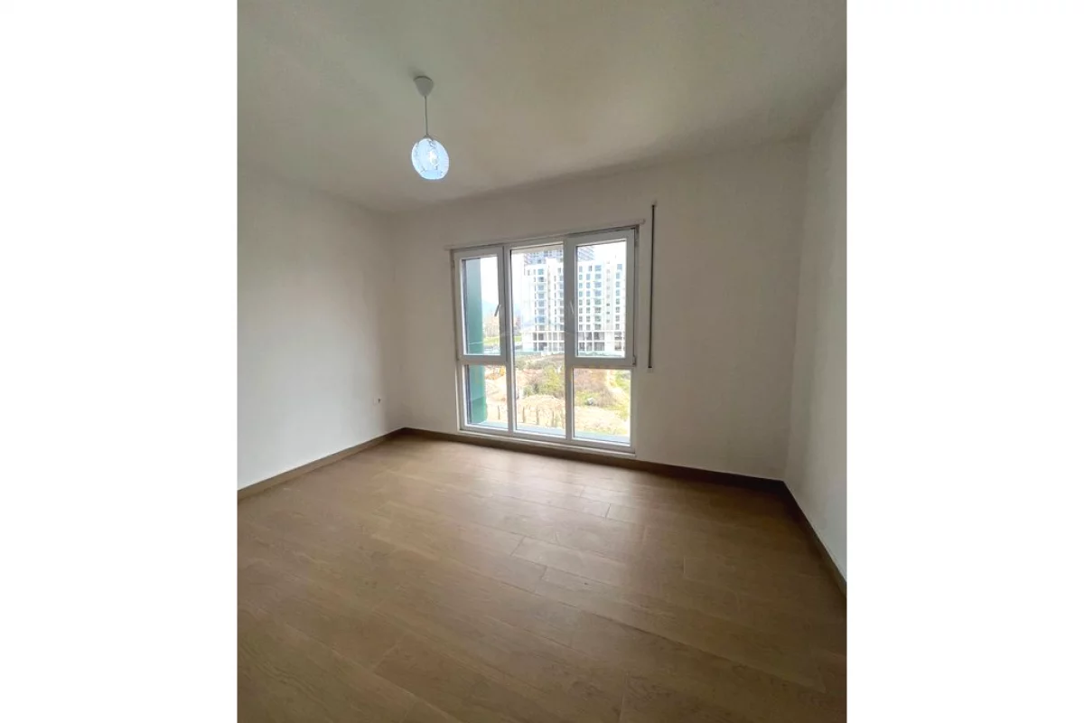 Shtepi me qera Apartament ne Tirane, 2+1, Mobilimi Bosh, pa mobiluar, Pagesa 650  Euro.