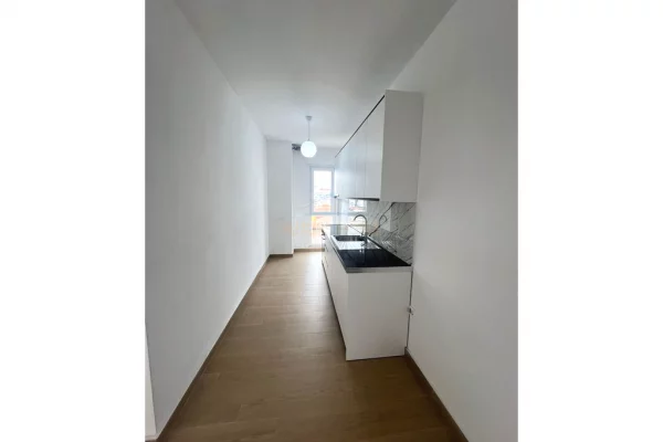 Shtepi me qera Apartament ne Tirane, 2+1, Mobilimi Bosh, pa mobiluar, Pagesa 650  Euro.
