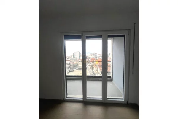 Shtepi me qera Apartament ne Tirane, 2+1, Mobilimi Bosh, pa mobiluar, Pagesa 650  Euro.