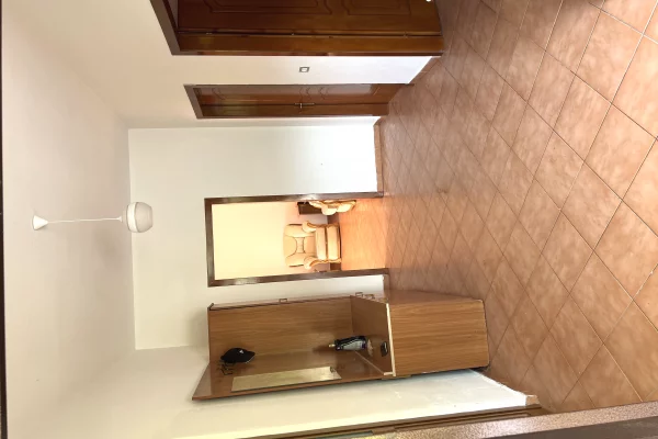 Shtepi me qera Shtepi Private ne Tirane, 2+1, Mobilimi E mobiluar, Pagesa 40,000  Leke.