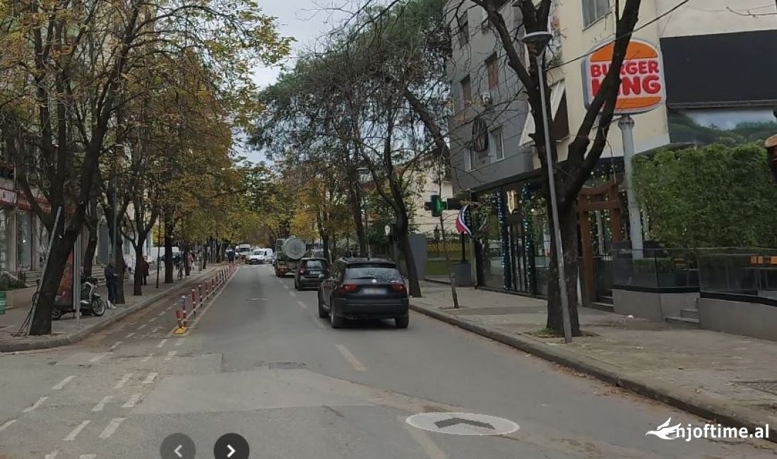 AMBIENT ME QERA NE BLLOK, RRUGA SAMI FRASHERI, 2200 euro