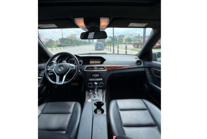 Jepet me qera Makina Mercedes Benz C-Class  nga 45 Euro.Rinas 