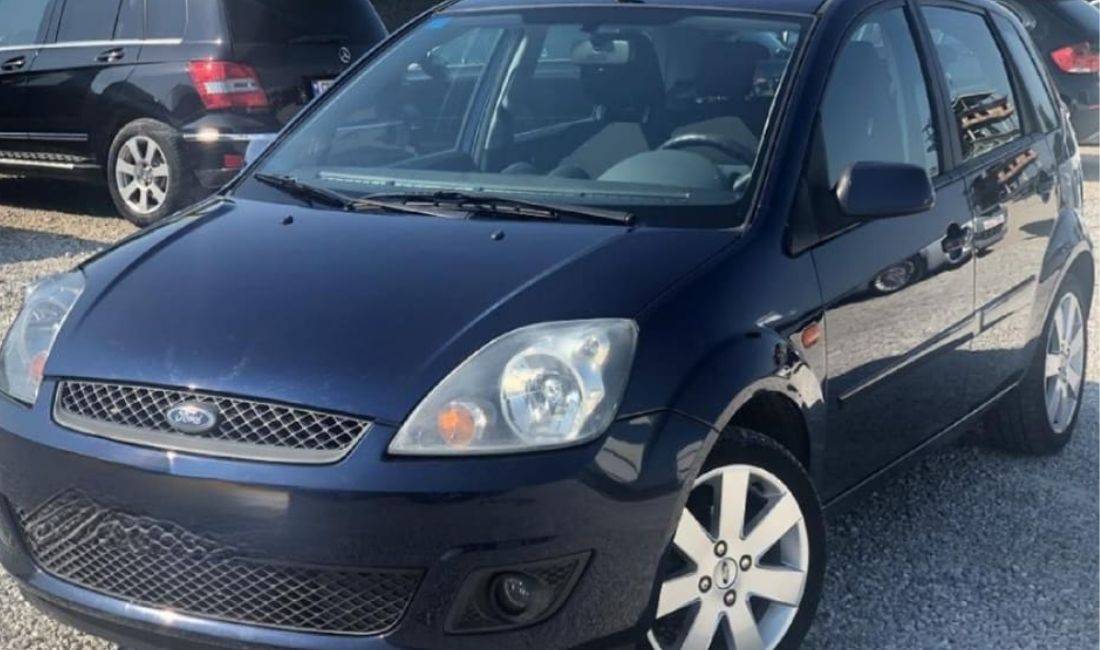 Makina me Qera Ford Fiesta per 25 Euro dita
