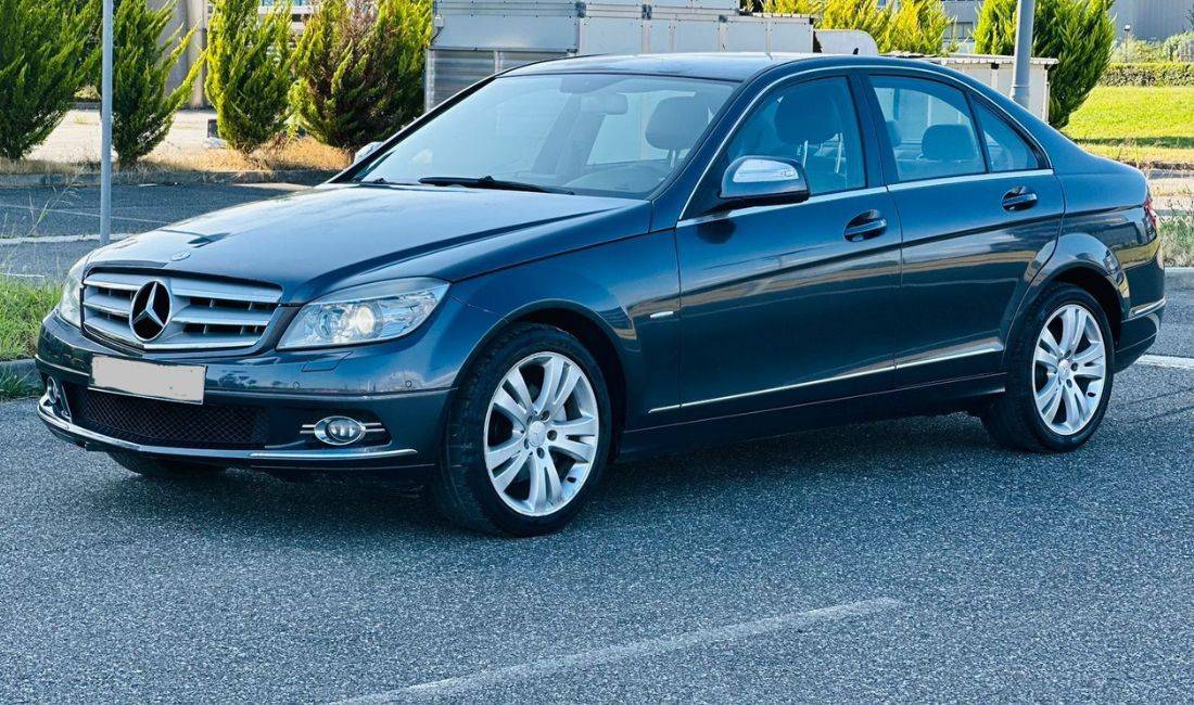 Makina me qera Mercedes Benz C Class per 45 euro Dita