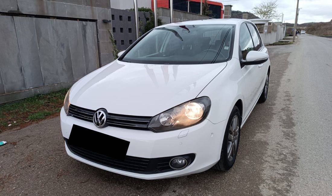 Jepet me qera makina Wolksvagen Golf 6 40 euro +5 dite 