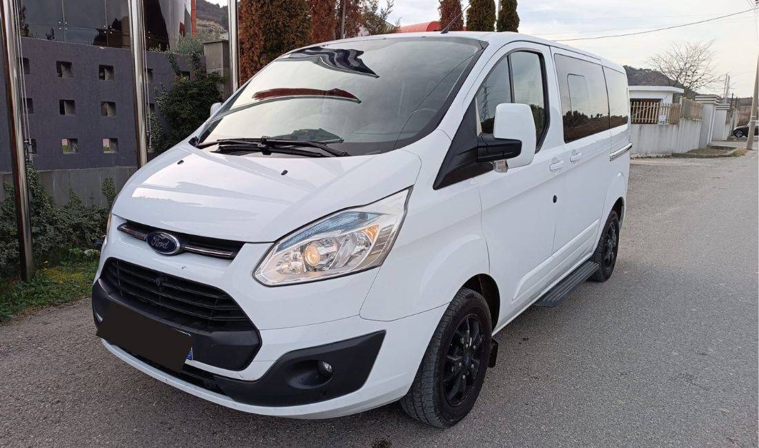 Jepet me qera Furgon  Ford Transi 90 euro +5 dite