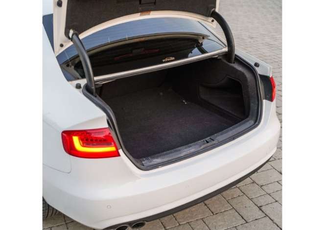 Makina me Qera Audi  A4 duke filluar nga 50 euro dita Rinas