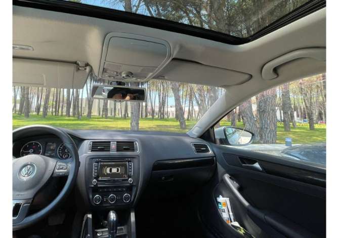 Jepet Makina me Qera Volkswagen Jetta 35 Euro dita