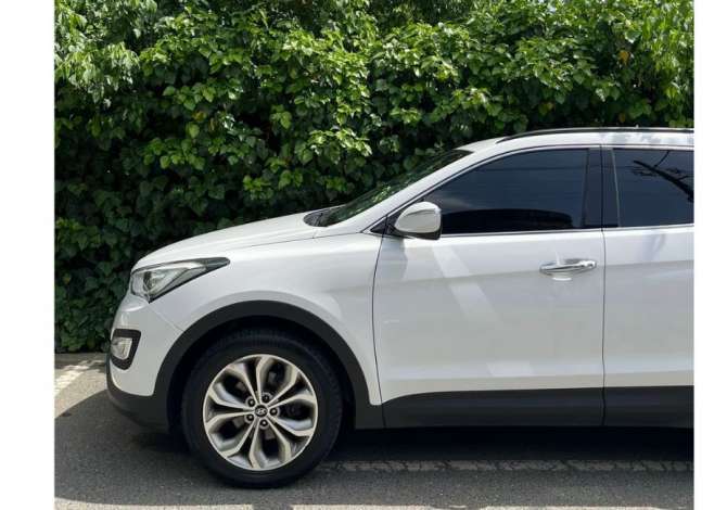Makina me qera  ne Rinas Tirane -Hyundai Santa Fe (7 vendeshe) 60 euro dita