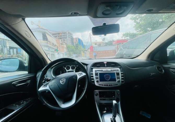 Noleggio Auto a Tirana - 35 Euro