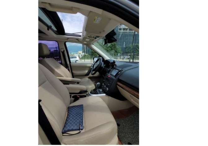 Makina me Qera Land Rover duke nisur nga 45 Euro/Dita Rinas