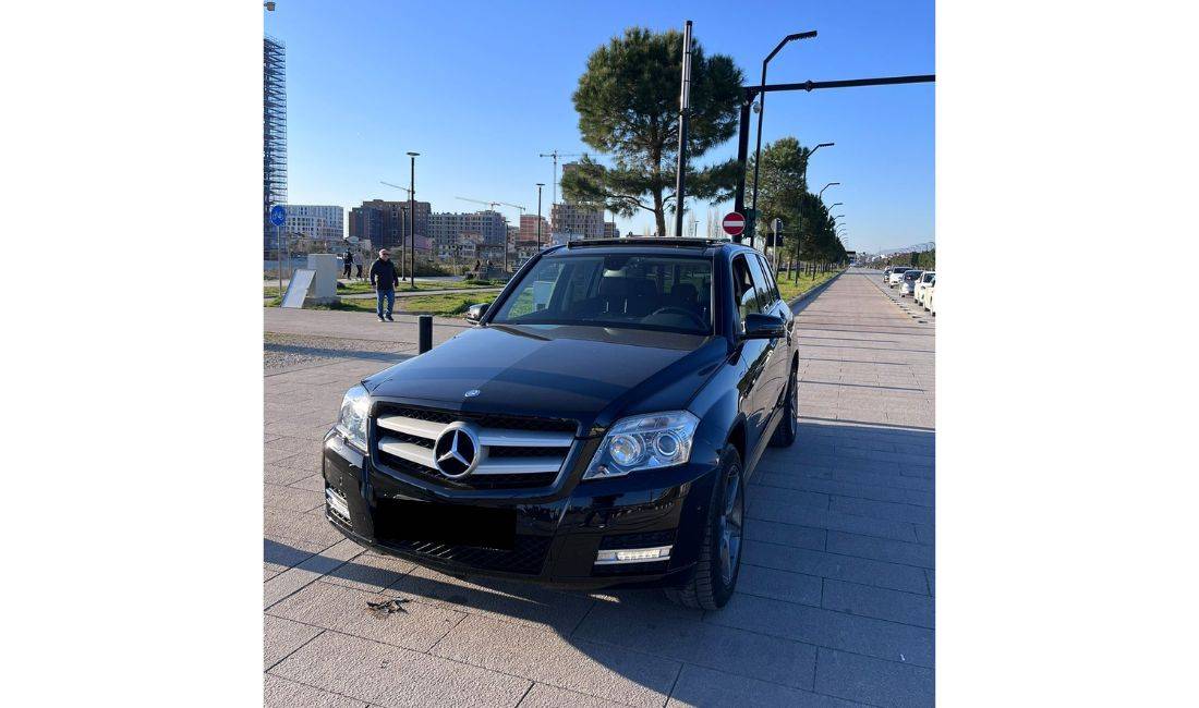 Makina me Qera Mercedes Benz Glk duke filluar nga 40 Euro/Dita Rinas