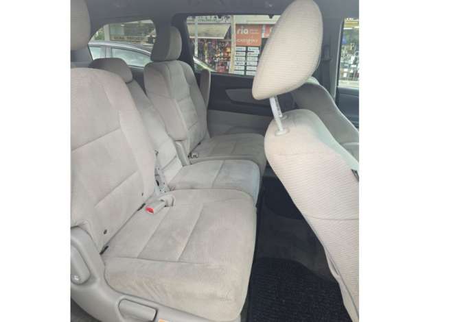 Makina me Qera Honda Odyssey 7+1 vende 100 Euro/Dita Rinas 