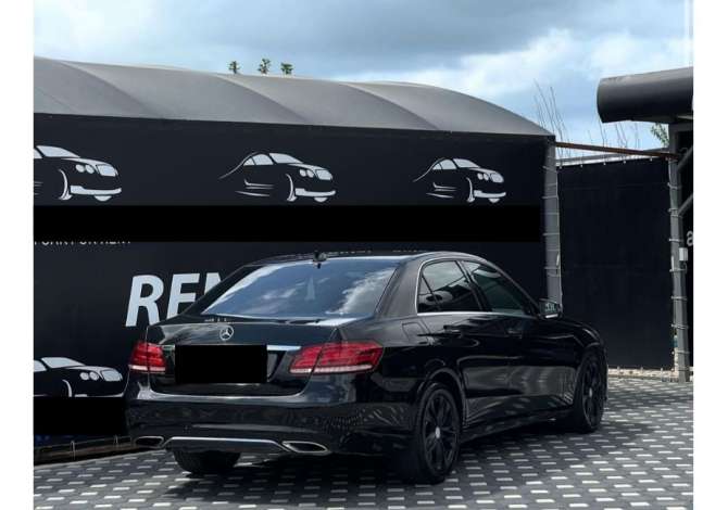 Makina me Qera Mercedes Benz per 60 Euro Dita . Rinas