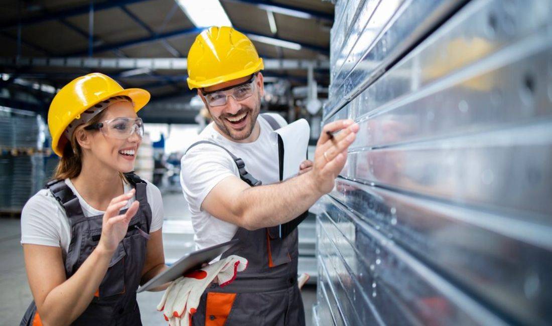 Offerte di lavoro a Elbasan, Profession Puntor/e Fabrike , Nessuna esperienza, Pagamento 50,000  Leke.