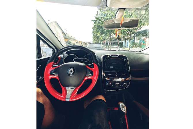 Jepet me qera makina Reno Clio  per 33 euro dita