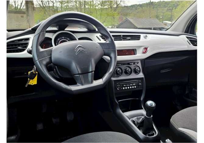 Noleggio Auto a Tirana - 33 Euro