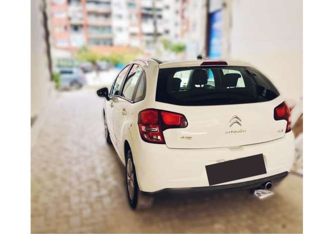 Noleggio Auto a Tirana - 33 Euro