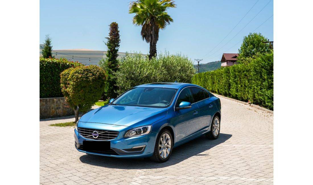 Jepet Makina me Qera Volvo S60 50 Euro Dita.Rinas ,