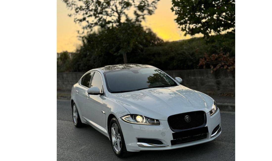 Jepet Makina me Qera Jaguar XF duke filluar nga  65 Euro Dita.Rinas , 