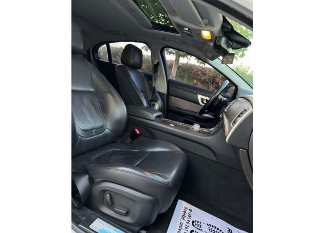 Jepet Makina me Qera Jaguar XF duke filluar nga  65 Euro Dita.Rinas , 