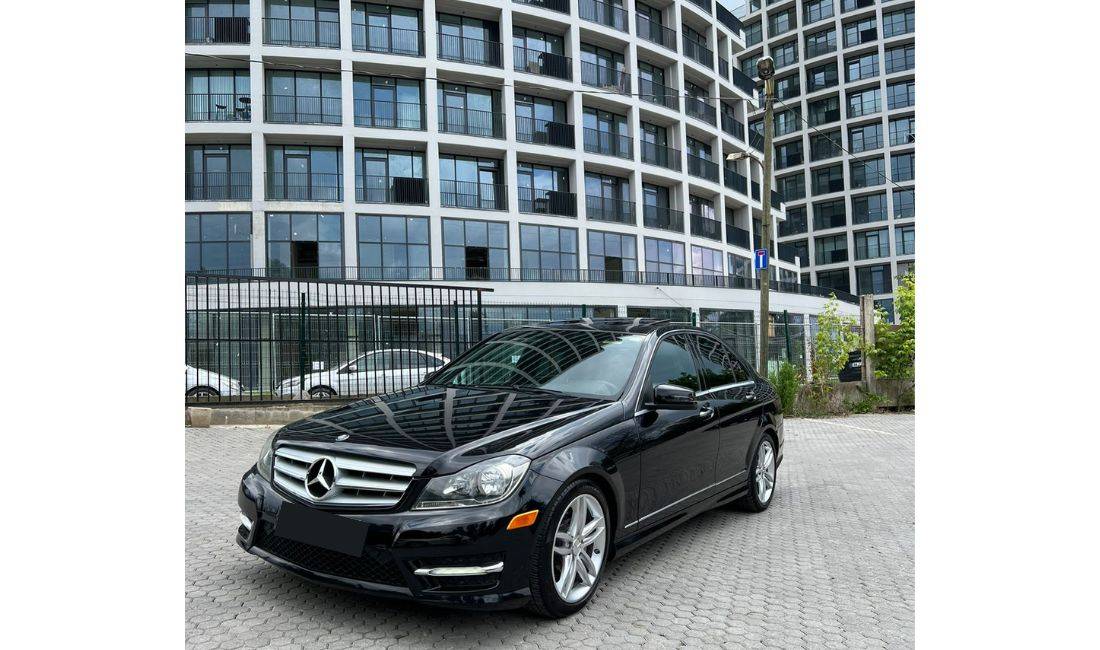 Jepet Makina me Qera Mercedes Benz c Class duke filluar nga 55 Euro Dita