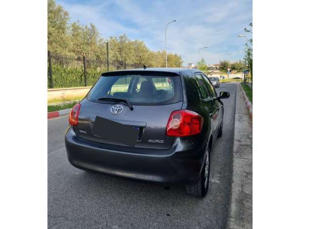 Jepet Makina me Qera Toyota Auris 30 Euro Dita